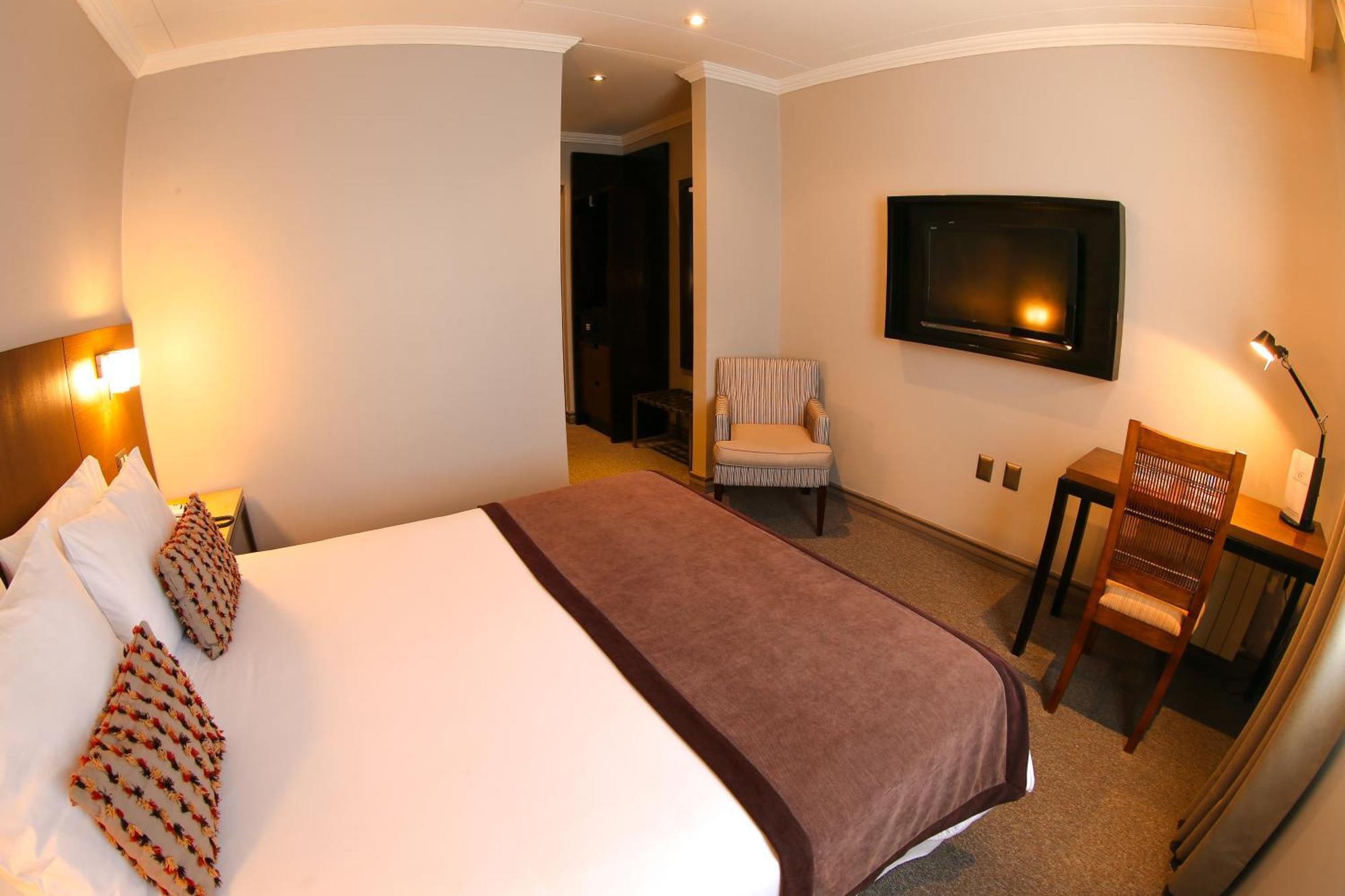 Hotel Martin Gusinde Puerto Natales Ngoại thất bức ảnh