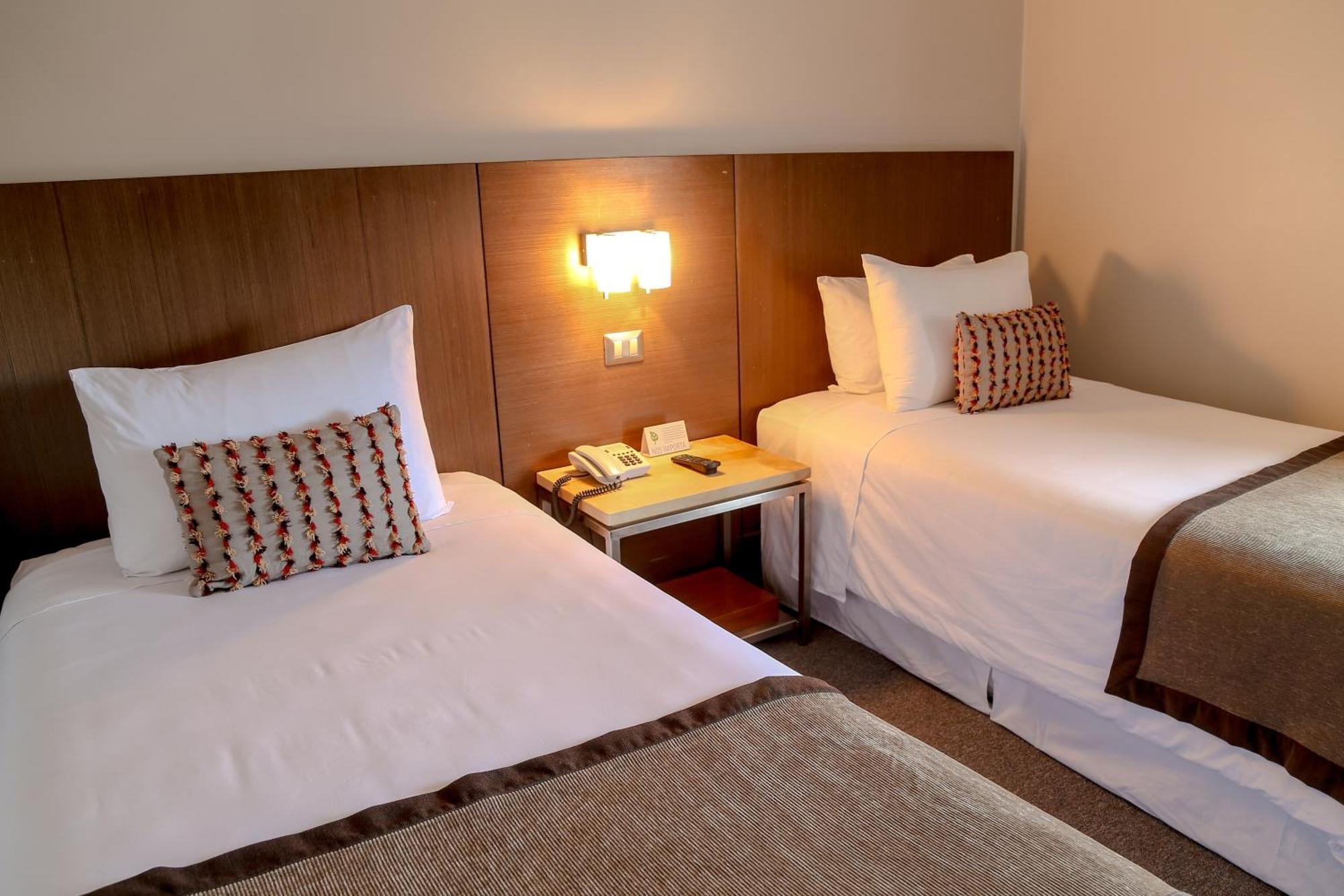 Hotel Martin Gusinde Puerto Natales Ngoại thất bức ảnh